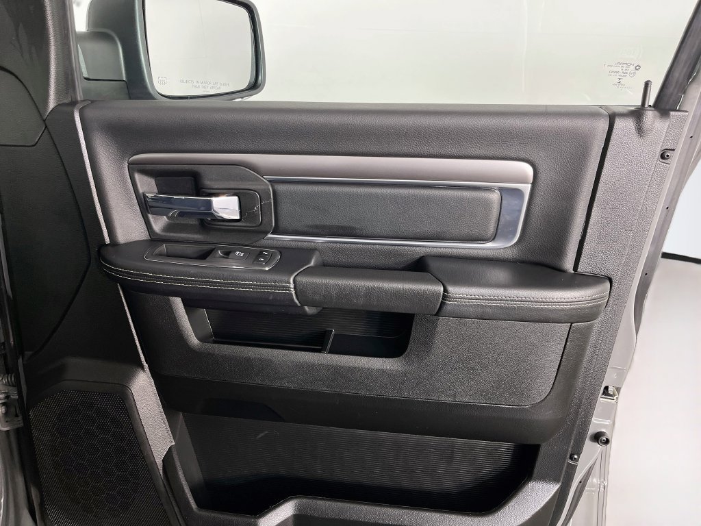 Used 2022 RAM 1500 Warlock w/ Ceramic Grey Warlock Package AWD/4WD image 32