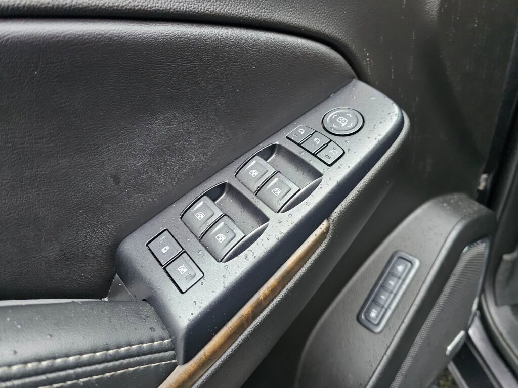 Used 2018 GMC Yukon XL Denali w/ Denali Ultimate Package image 31