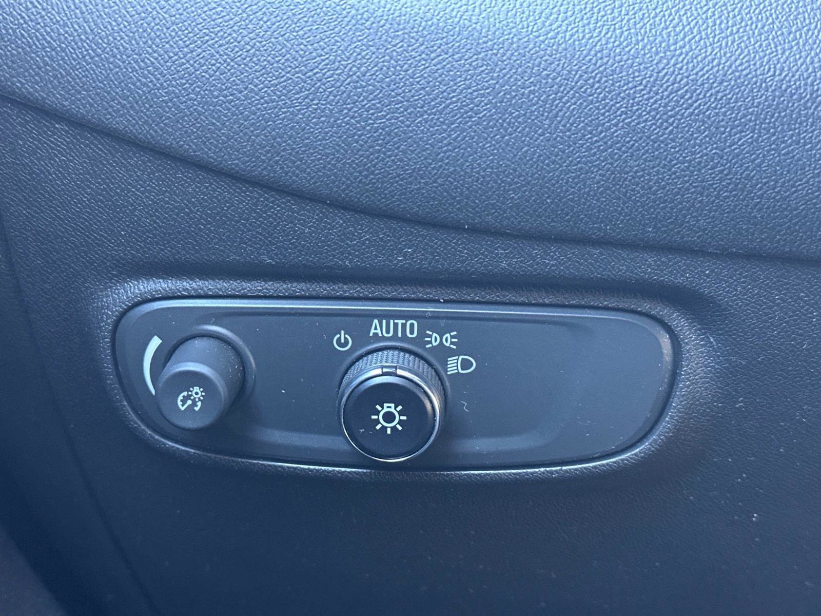 Certified 2022 Chevrolet Equinox RS image 25