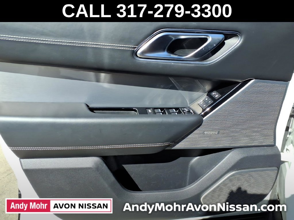 Used 2018 Land Rover Range Rover Velar R-Dynamic HSE AWD/4WD image 16