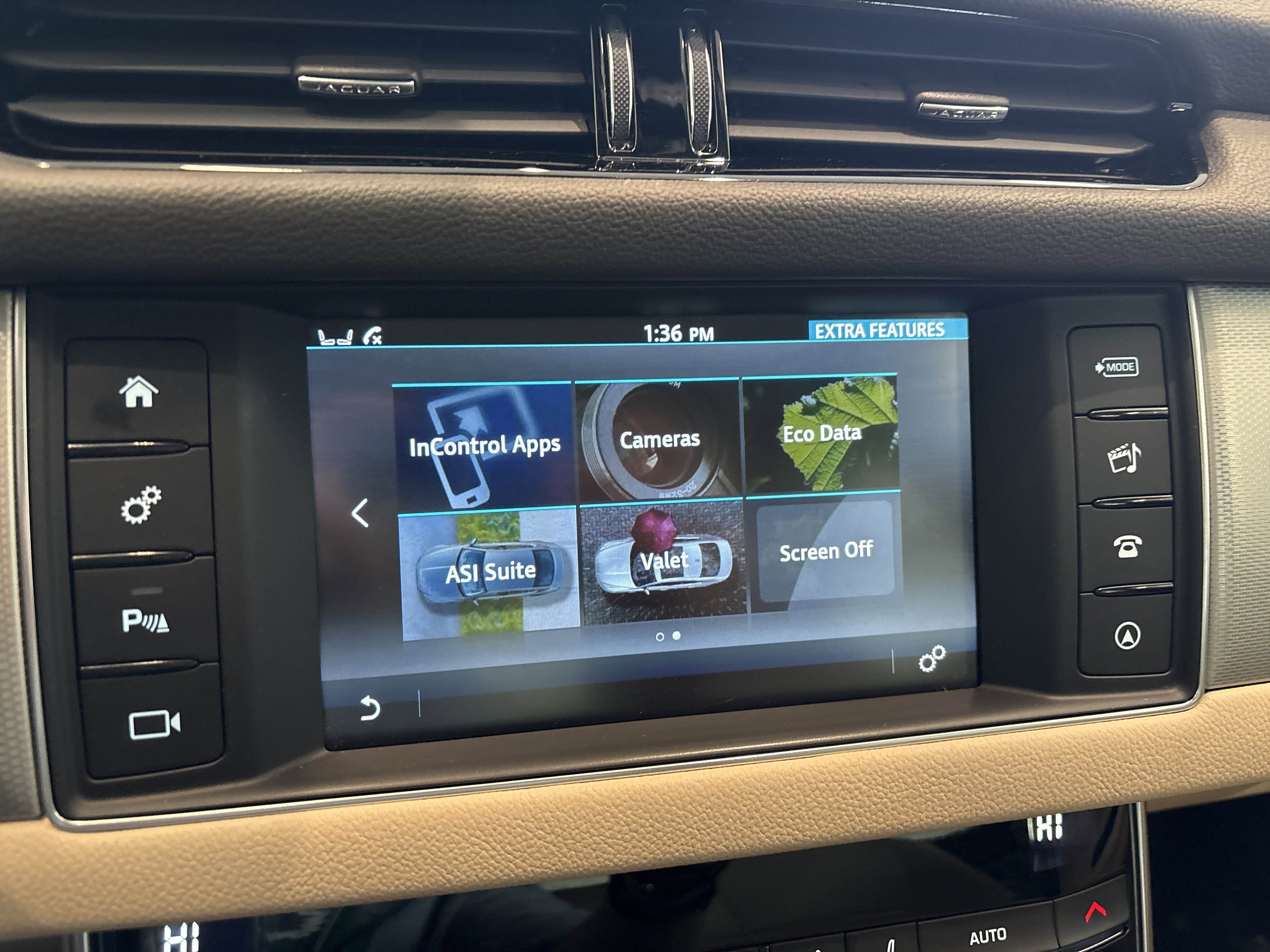 Used 2017 Jaguar XF Prestige image 27