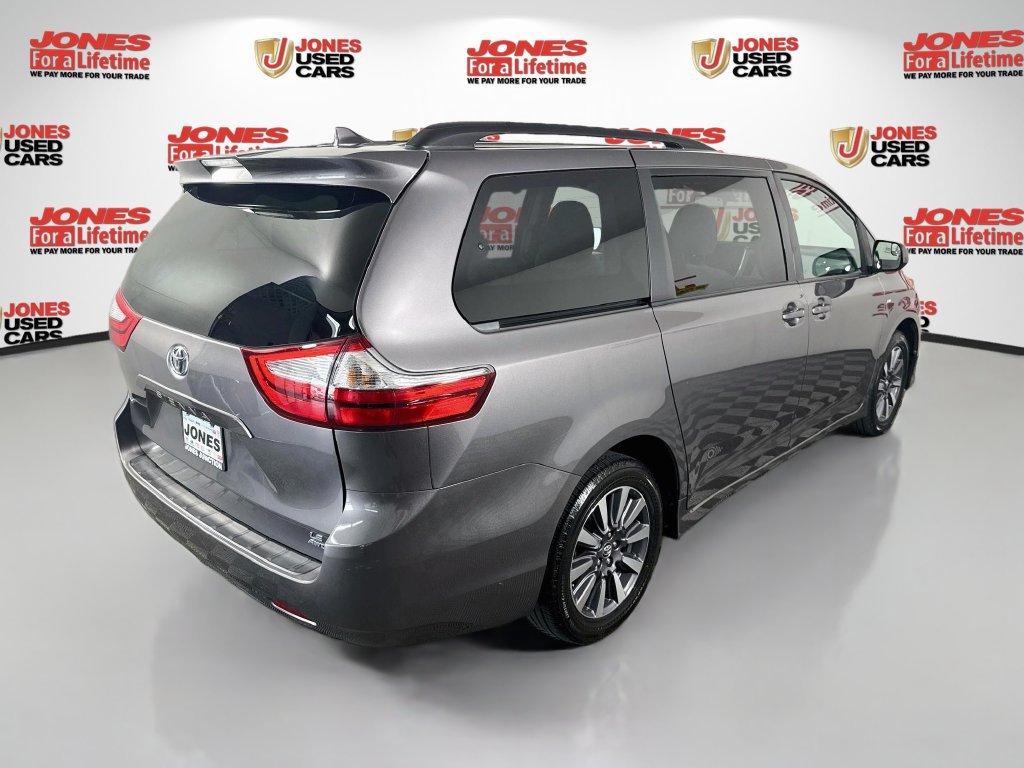 Certified 2019 Toyota Sienna LE AWD/4WD image 16