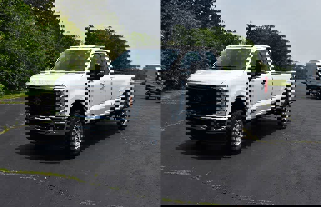 New 2025 Ford F350 XL w/ XL Chrome Package image 7