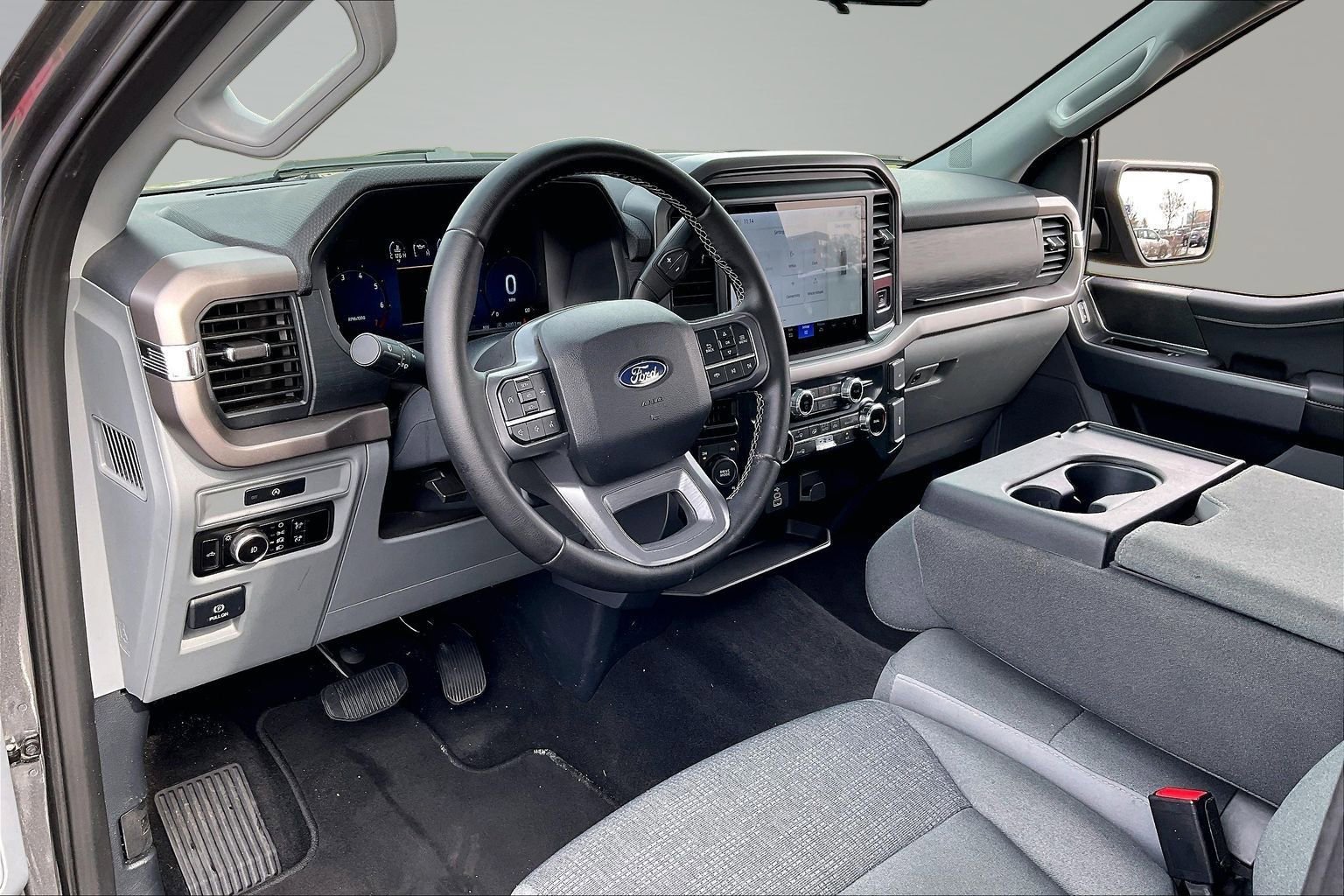 Used 2025 Ford F150 XLT w/ Equipment Group 301A Standard image 12