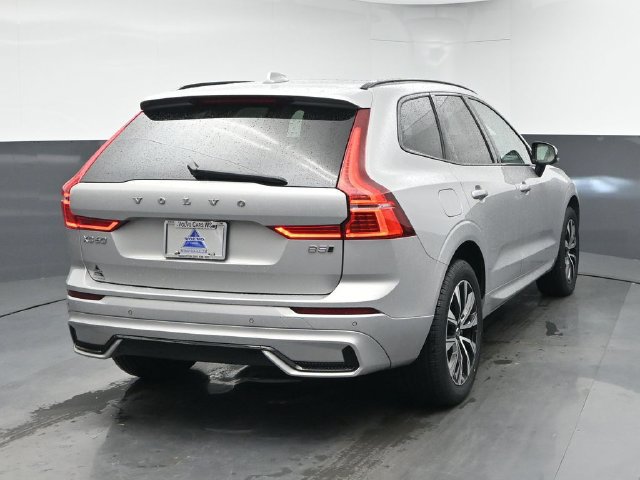 Used 2024 Volvo XC60 B5 Core AWD/4WD image 8