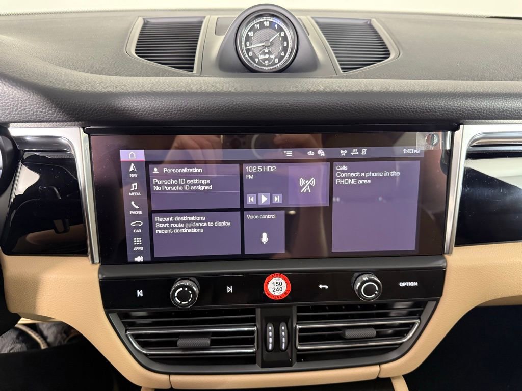 New 2026 Porsche Macan image 32