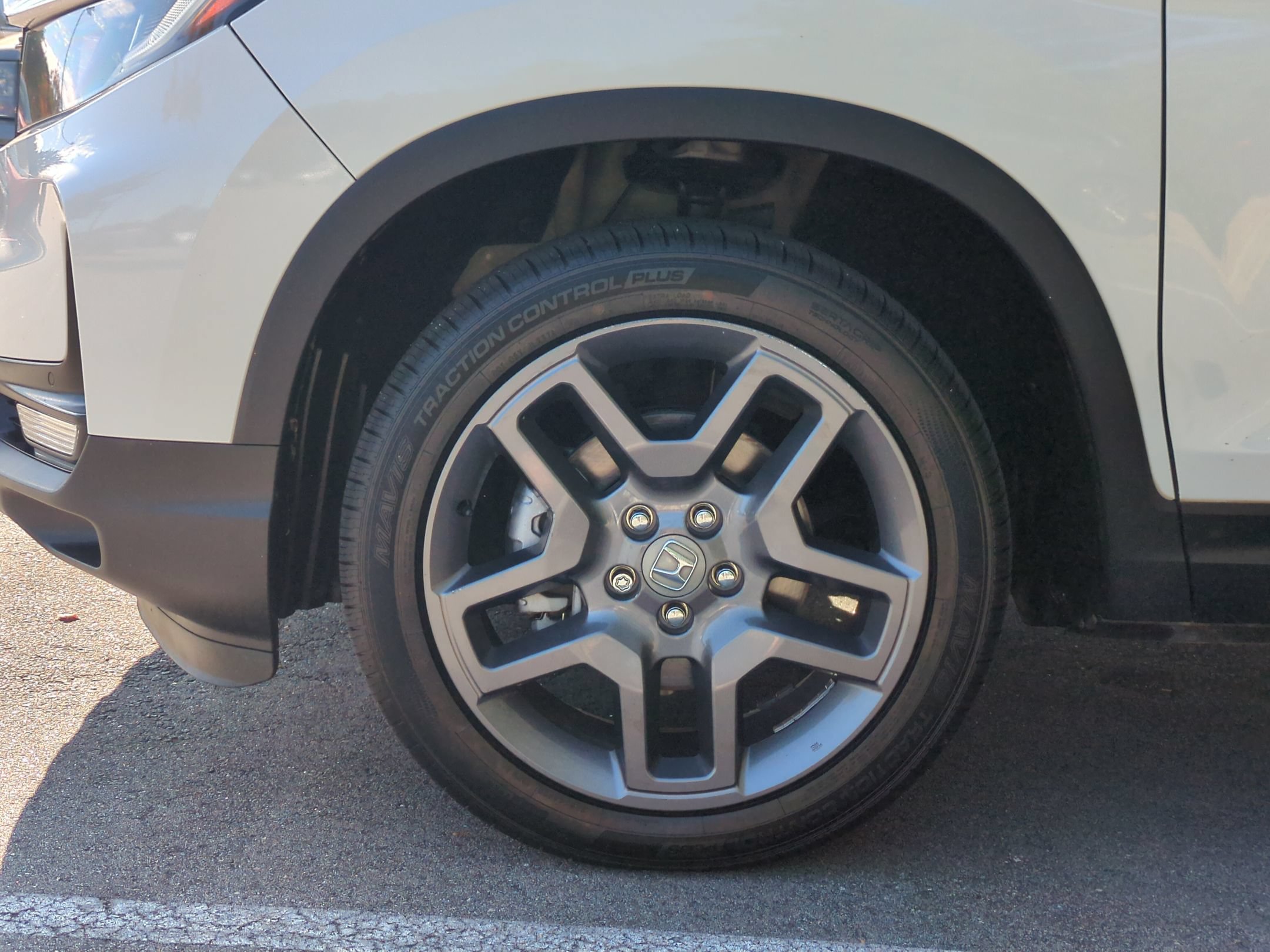 Used 2022 Honda Passport EX-L image 9
