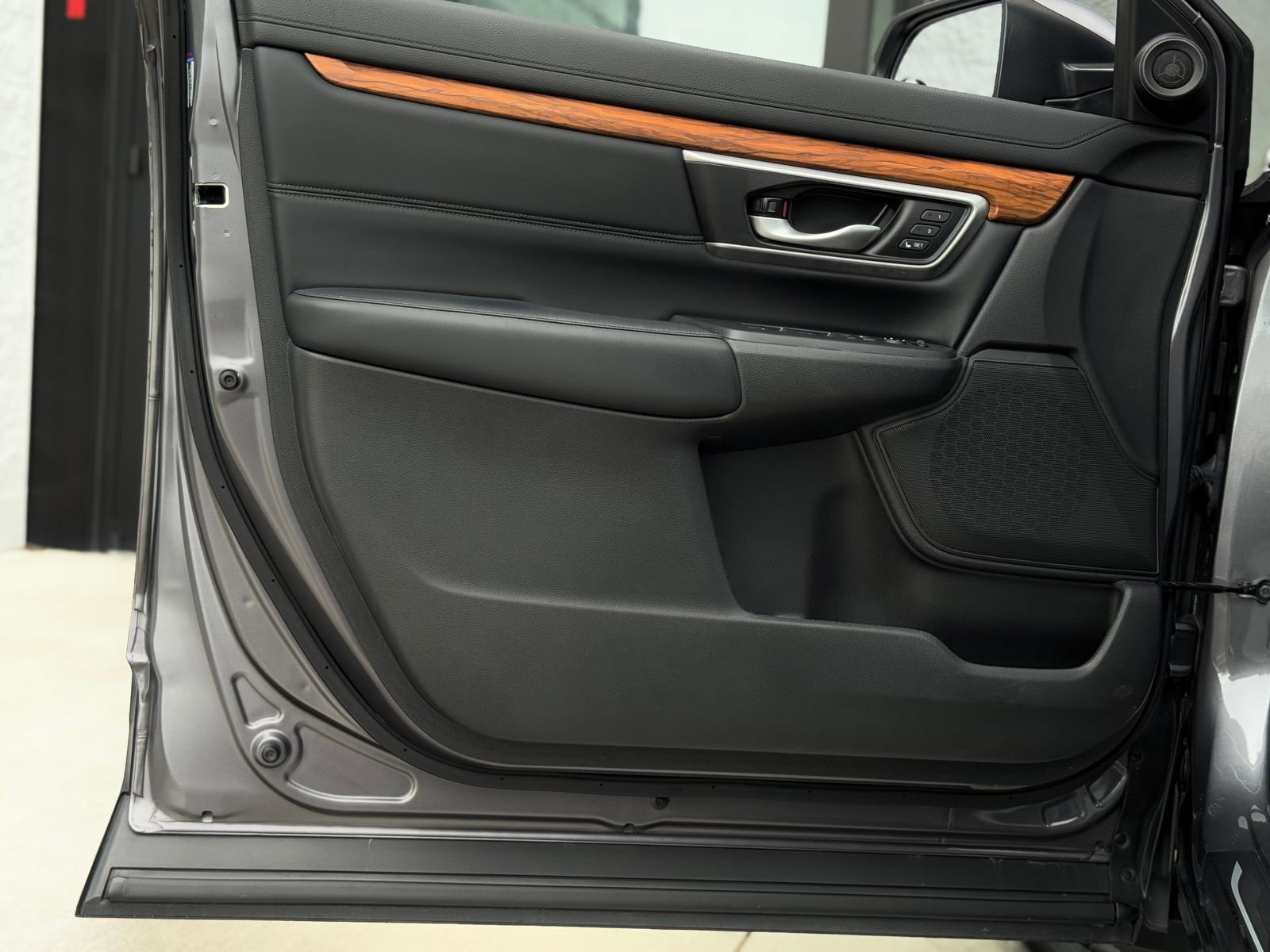 Used 2020 Honda CR-V EX-L image 13
