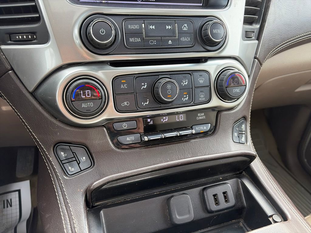 Used 2018 Chevrolet Suburban Premier AWD/4WD image 30