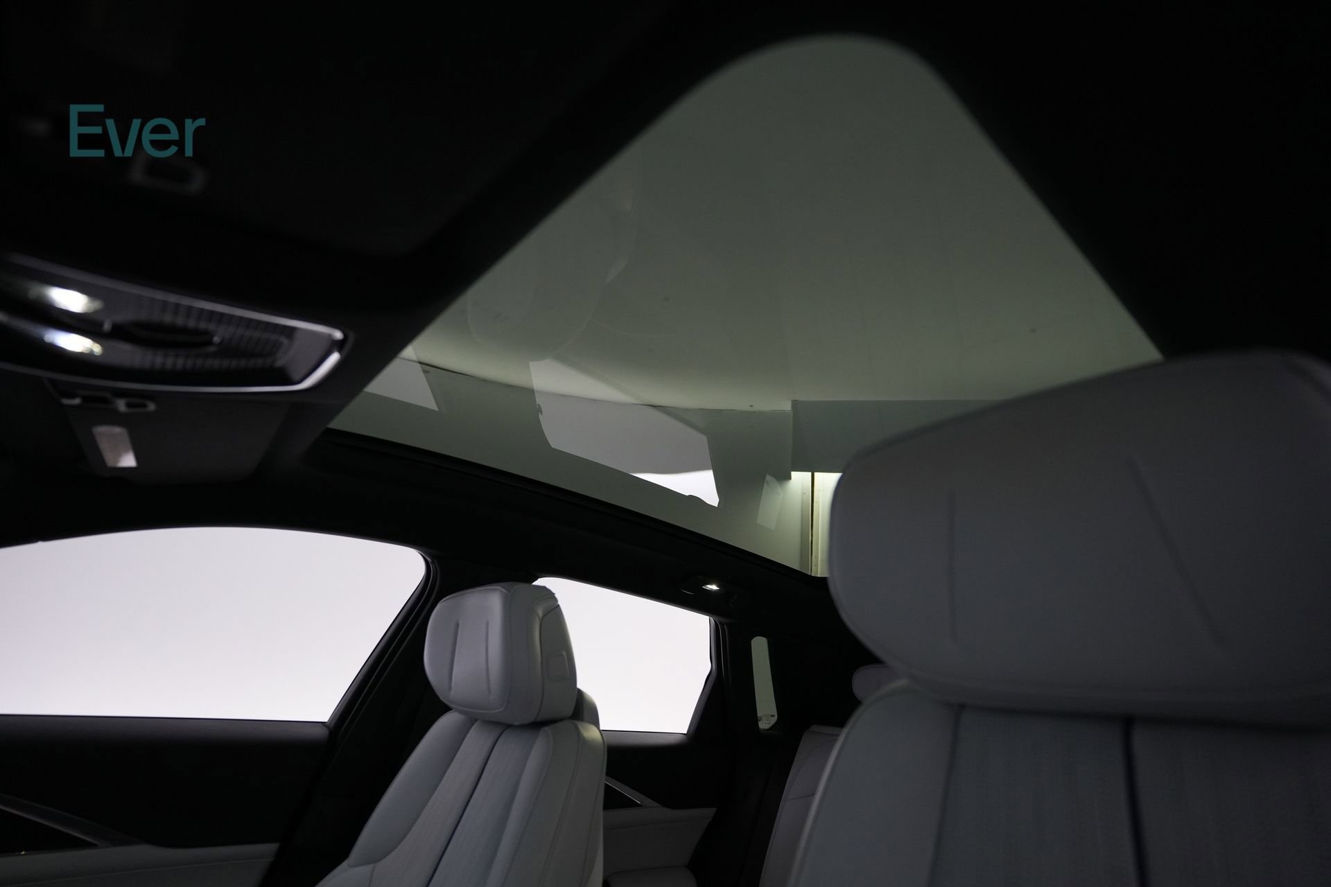 Used 2024 Cadillac Lyriq Luxury RWD image 25
