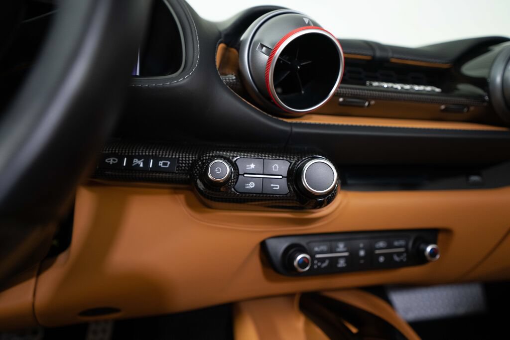 Used 2022 Ferrari 812 GTS RWD image 40