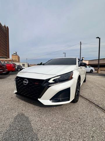 Certified 2025 Nissan Altima 2.5 SR w/ SR Premium Package image 1