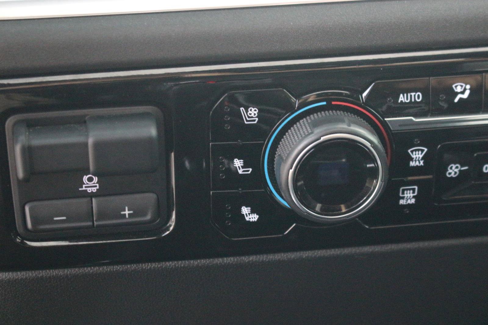 Used 2023 Chevrolet Silverado 1500 LTZ w/ LTZ Premium Package image 27