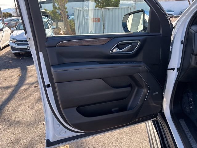 Used 2023 Chevrolet Tahoe Premier w/ Advanced Technology Package image 11