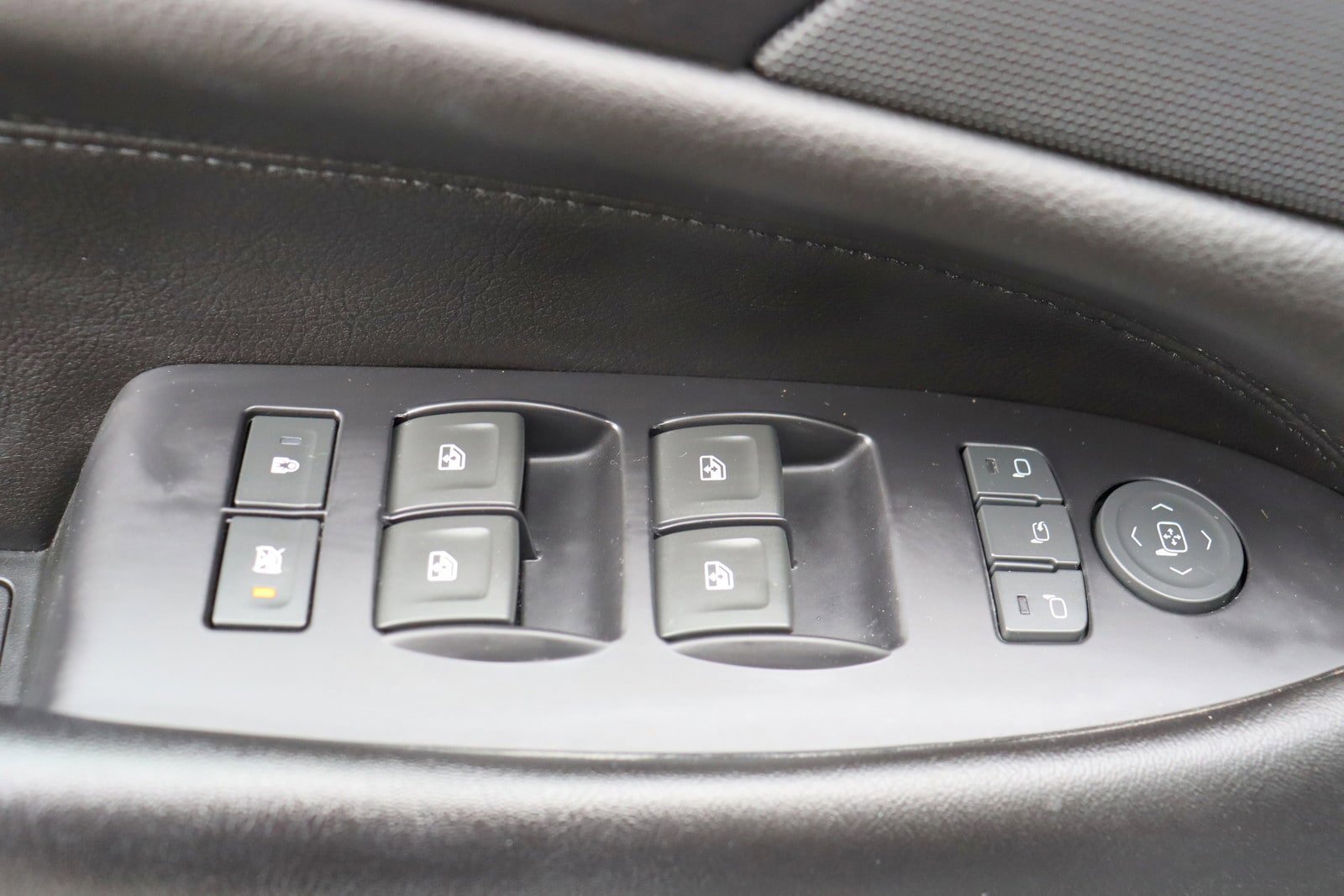 Used 2019 Cadillac Escalade Luxury AWD/4WD image 27