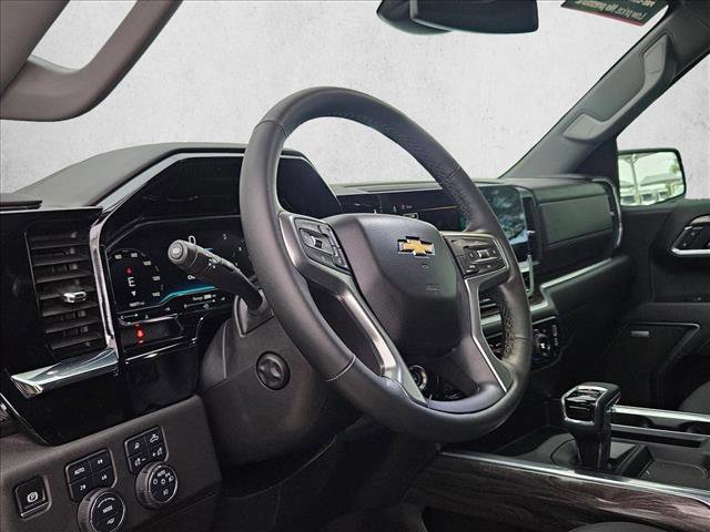 Used 2025 Chevrolet Silverado 1500 LTZ AWD/4WD image 9
