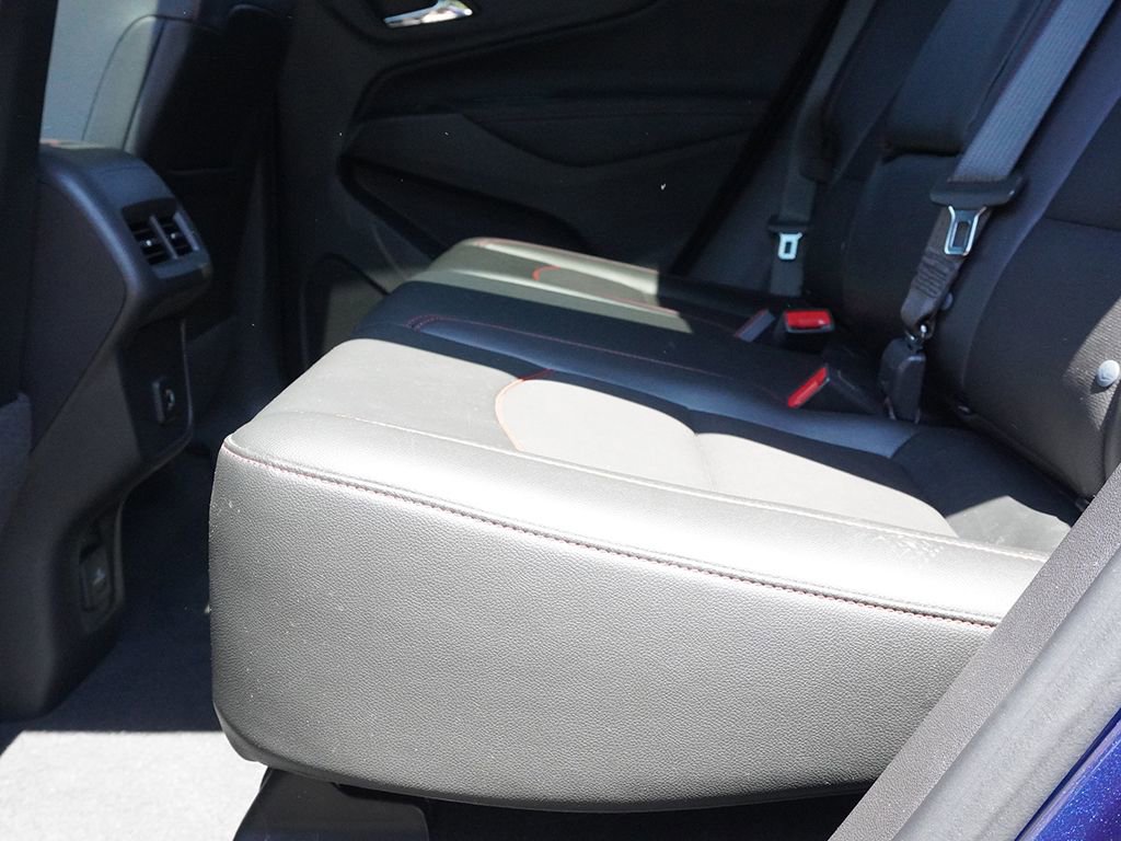 Used 2023 Chevrolet Equinox RS w/ RS Leather Package AWD/4WD image 34