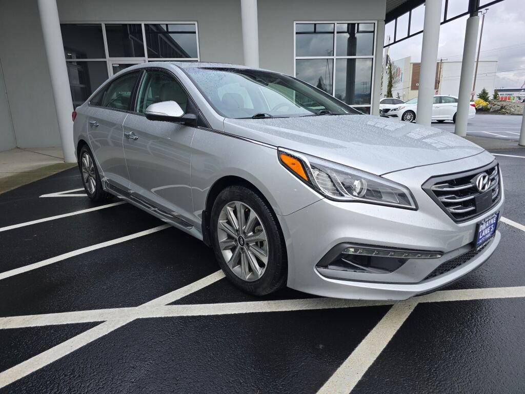 Used 2017 Hyundai Sonata Limited w/ Ultimate Package 04 image 3