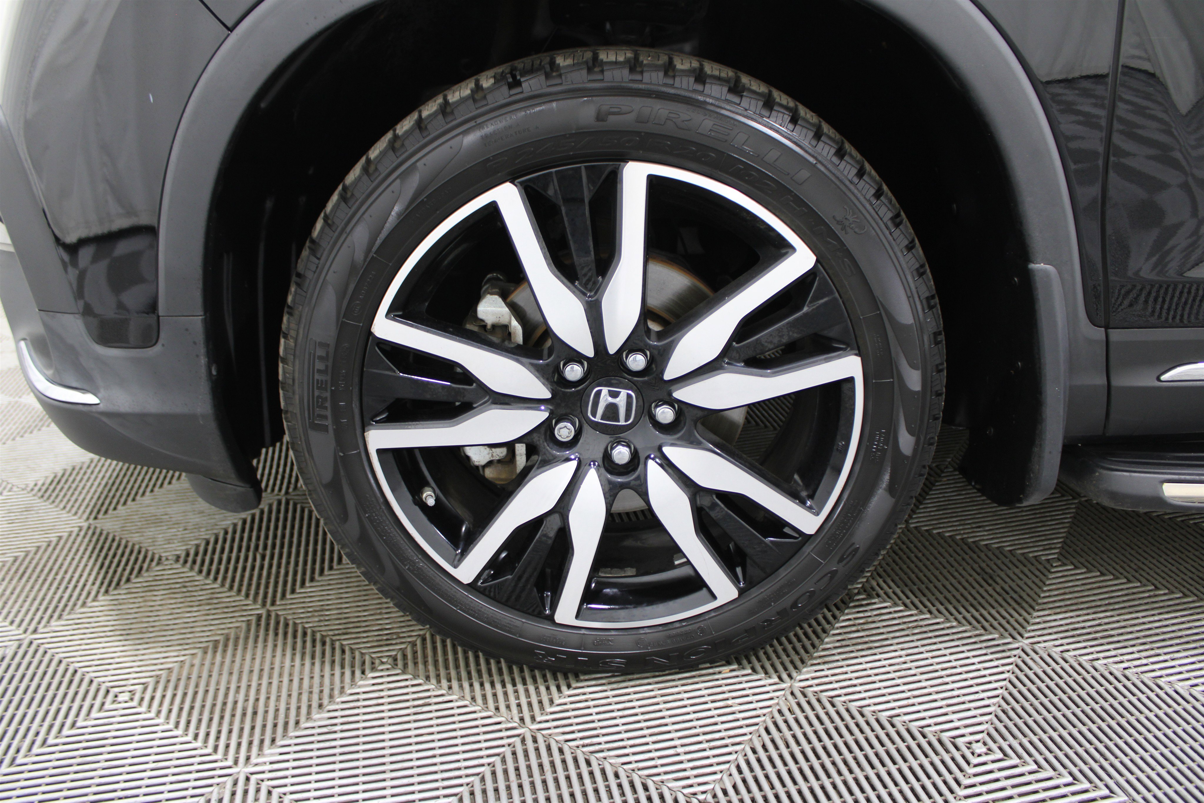 Used 2021 Honda Pilot Touring image 39