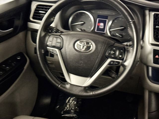 Used 2018 Toyota Highlander XLE w/ Protection Package #3 image 25