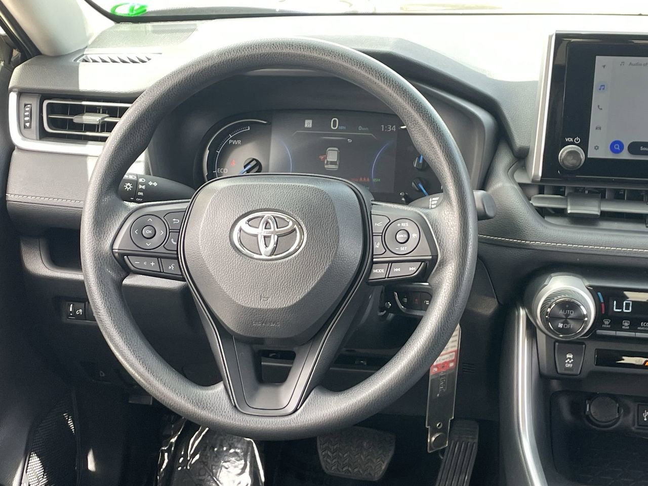 Used 2025 Toyota RAV4 LE image 13