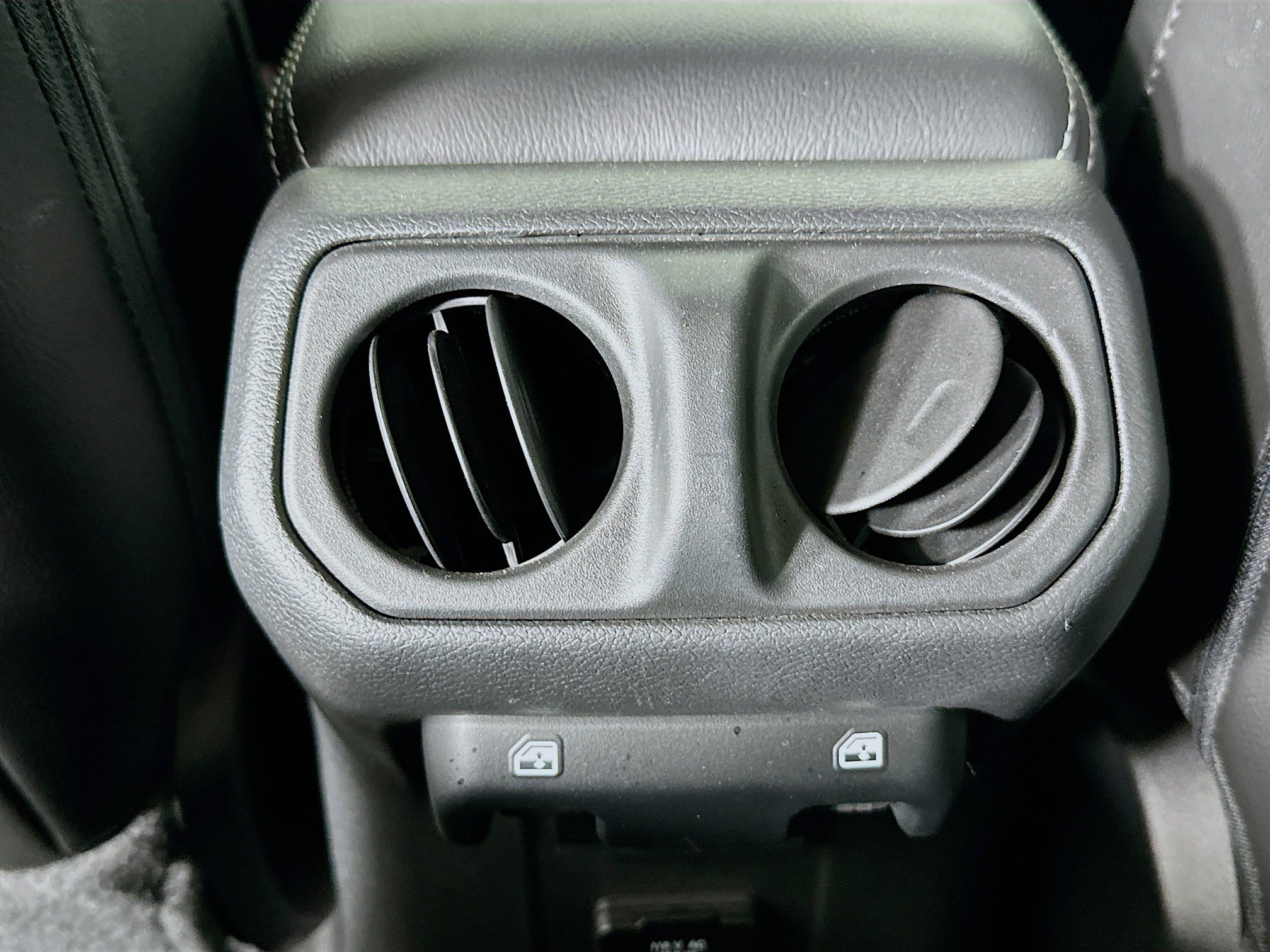 Used 2021 Jeep Wrangler Sahara w/ Cold Weather Group image 28