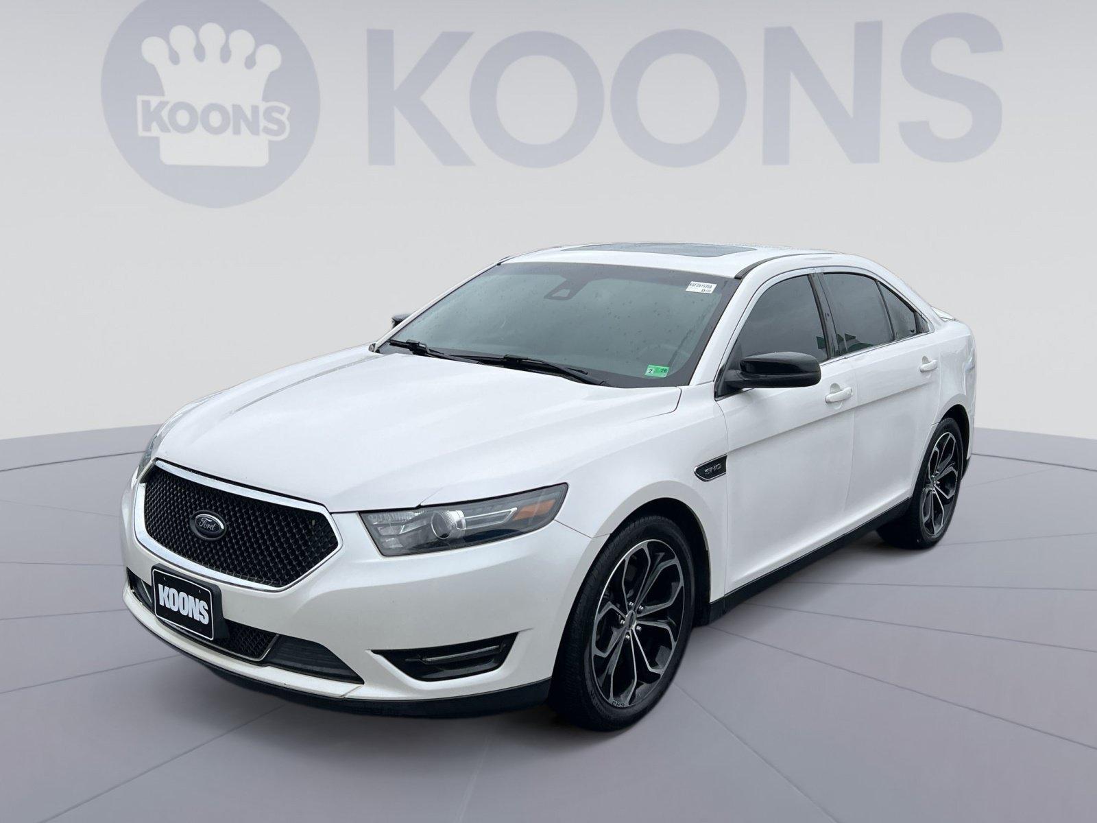 Used 2018 Ford Taurus SHO AWD/4WD image 5