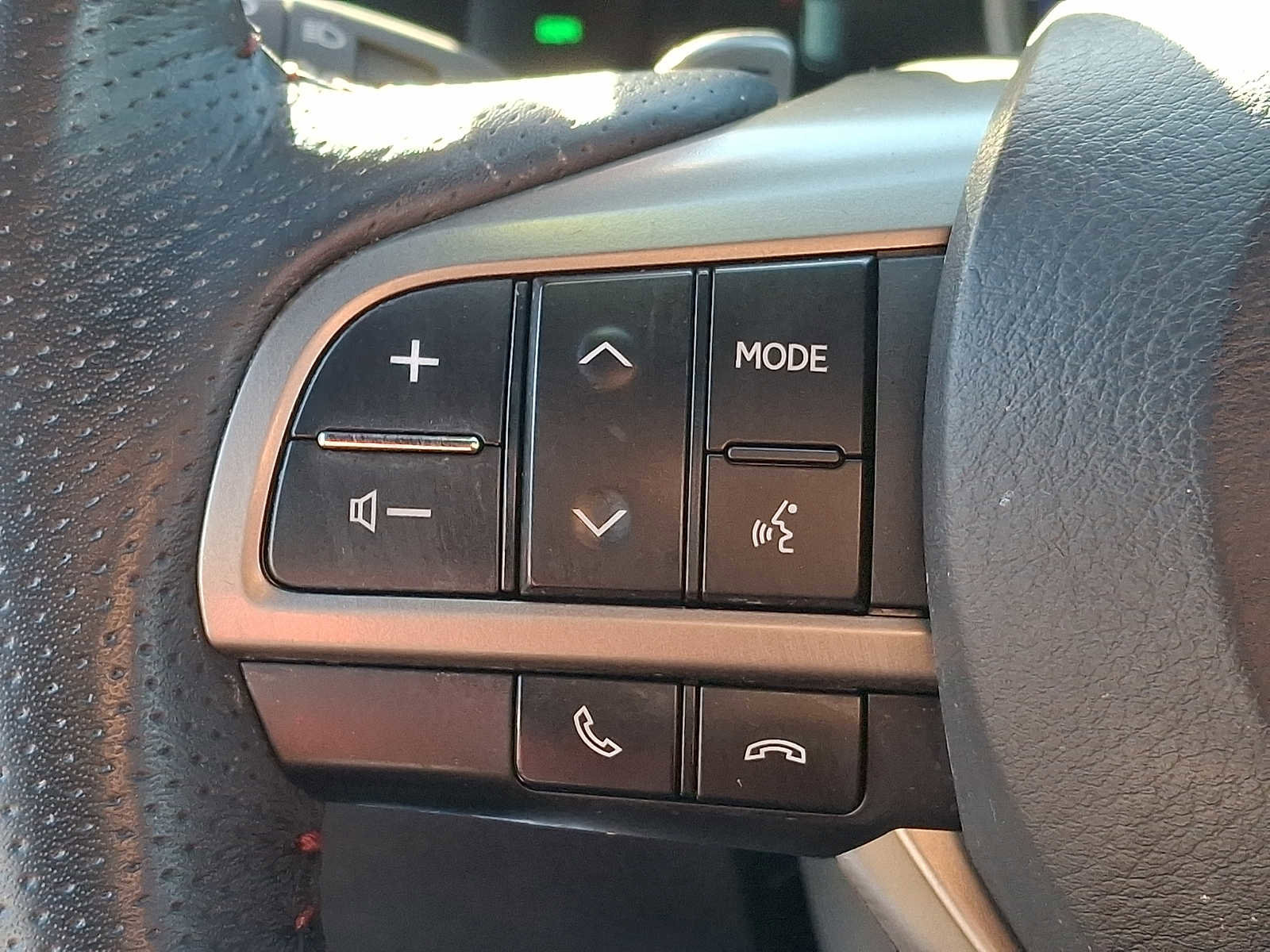Used 2022 Lexus RX 450h F Sport w/ Accessory Package AWD/4WD image 18
