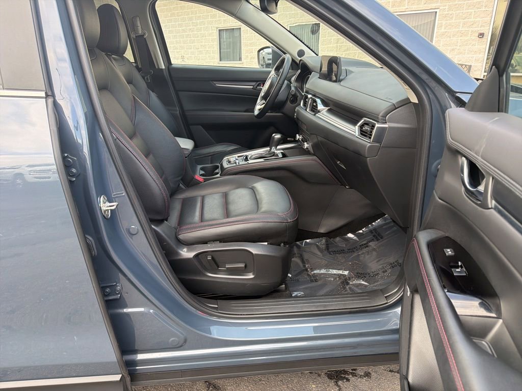 Used 2024 MAZDA CX-5 Carbon Edition image 11