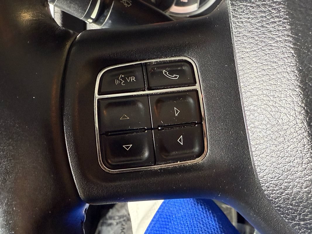 Used 2014 RAM 1500 Classic SLT w/ Luxury Group AWD/4WD image 15