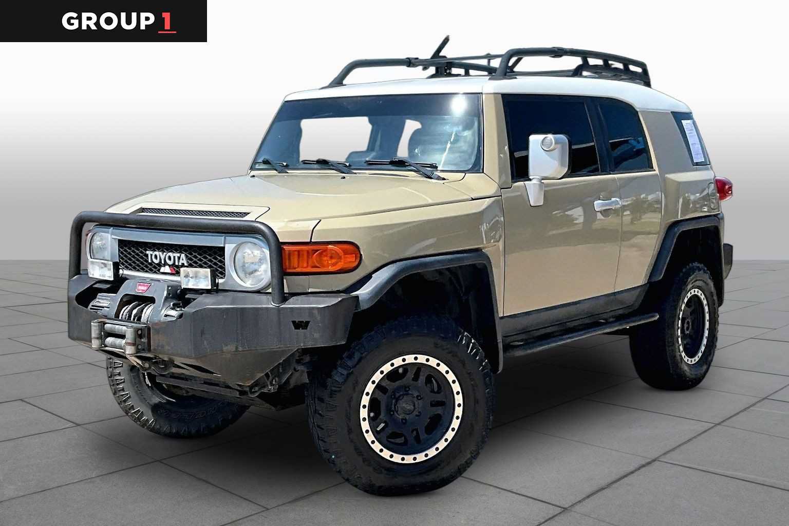 Used 2011 Toyota FJ Cruiser 4WD w/ Upgrade Pkg image 1