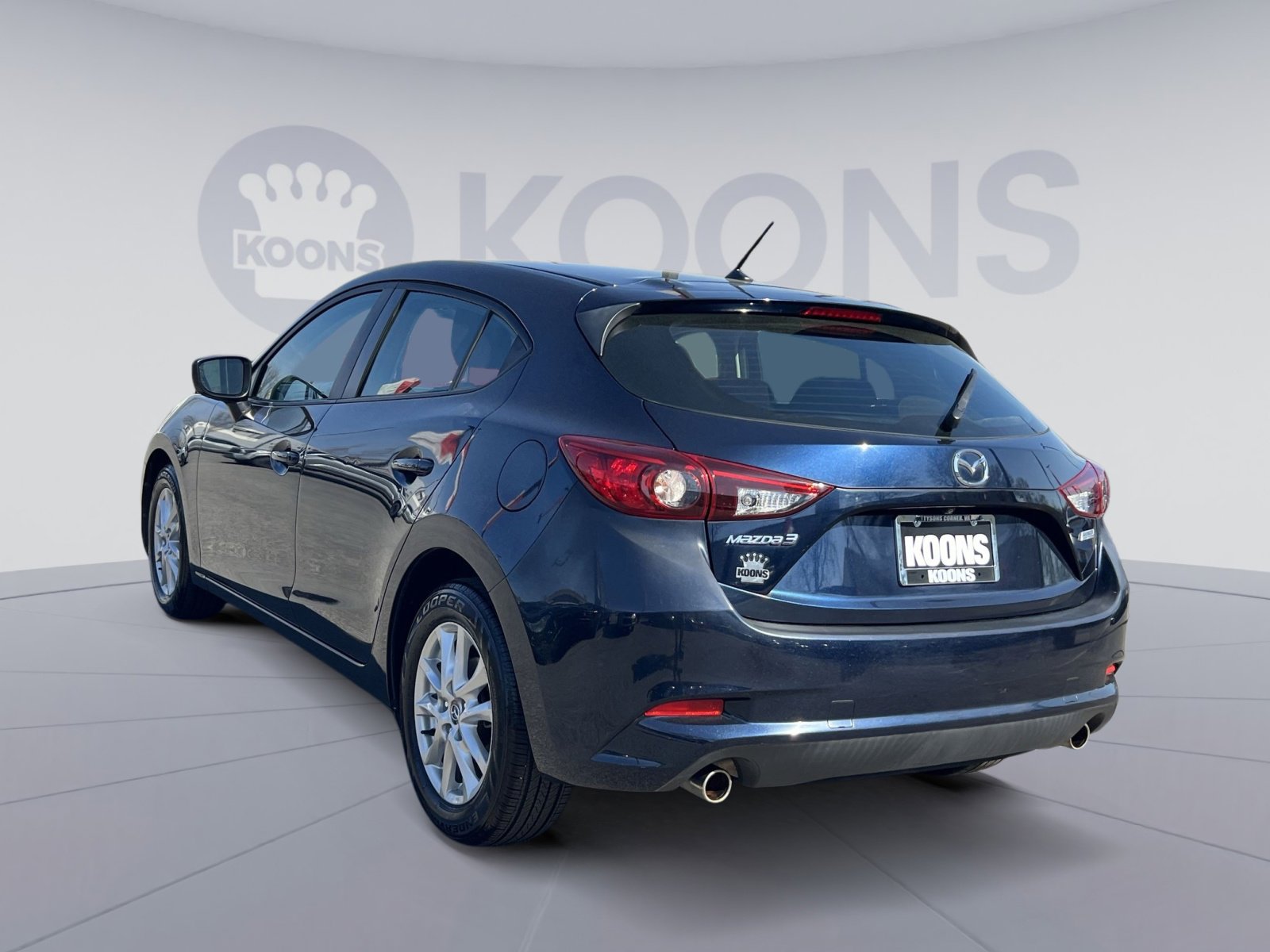 Used 2018 MAZDA MAZDA3 Sport image 4