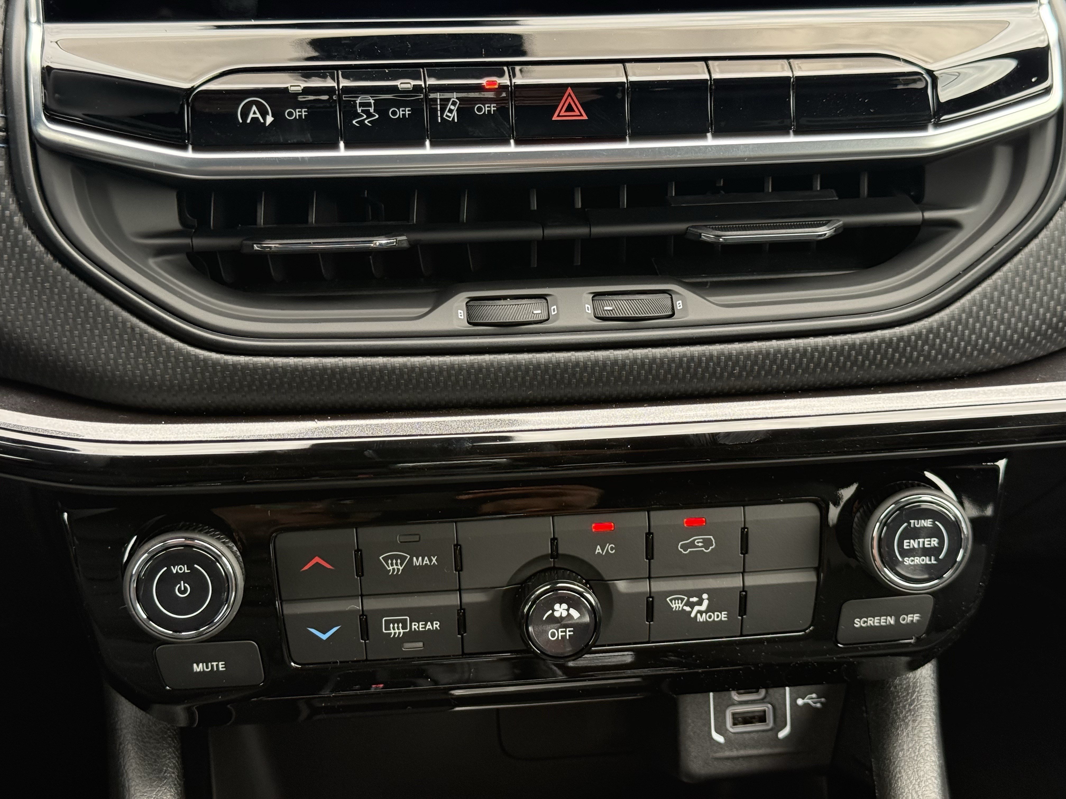 New 2026 Jeep Compass Latitude AWD/4WD image 26