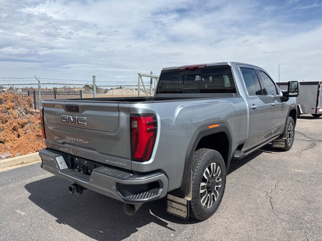 Used 2025 GMC Sierra 3500 Denali Ultimate image 4