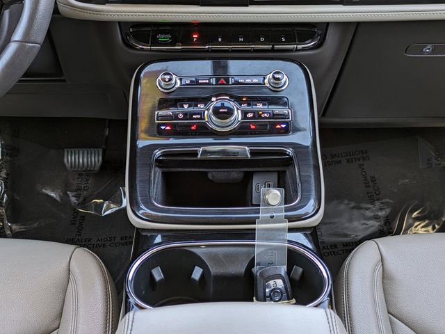 Used 2022 Lincoln Nautilus FWD w/ Premium Package image 21