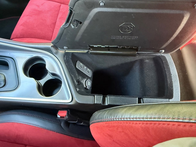 Used 2022 Dodge Challenger R/T Scat Pack w/ Shaker Package image 28