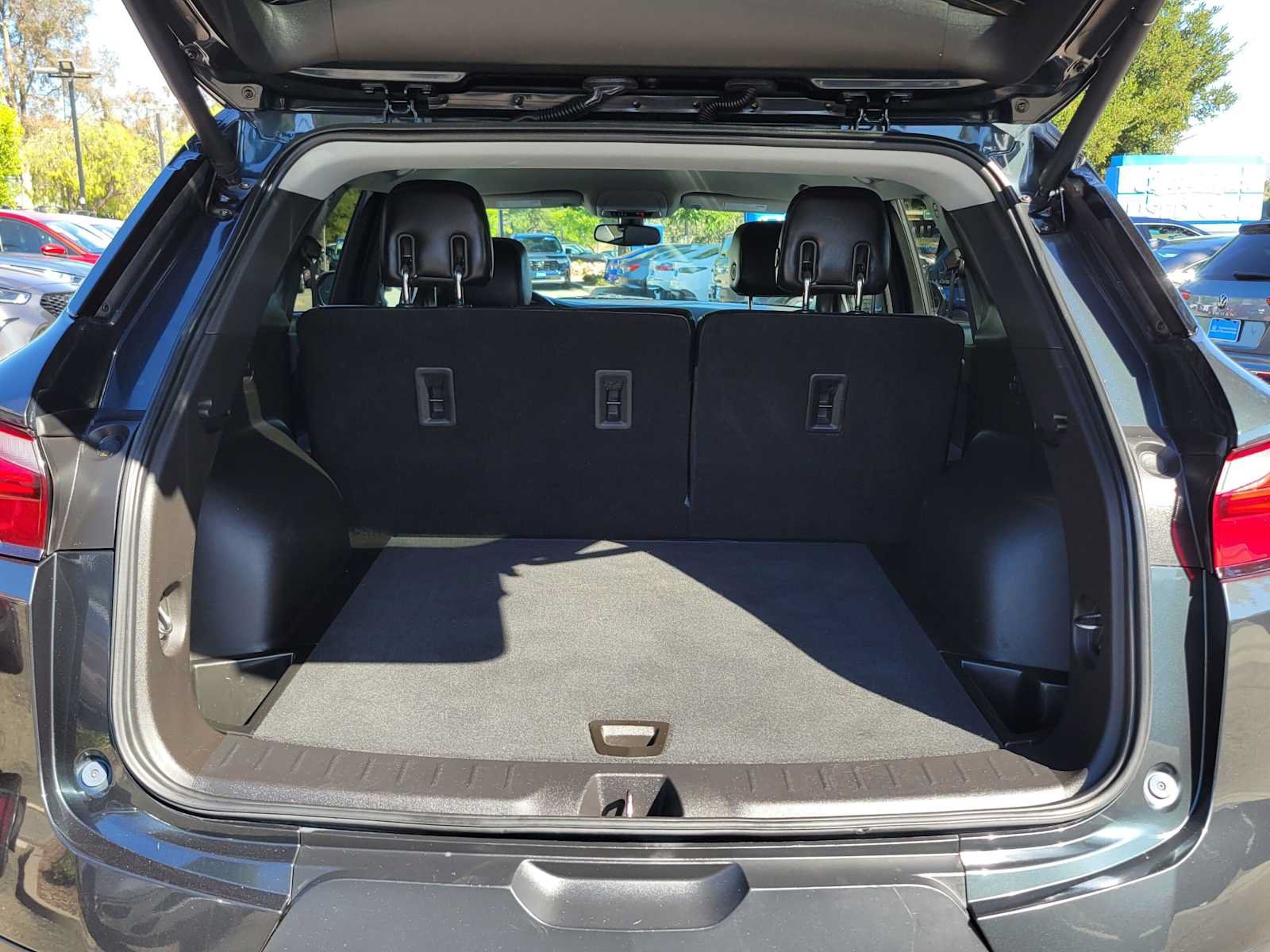 Used 2019 Chevrolet Blazer LT FWD image 14