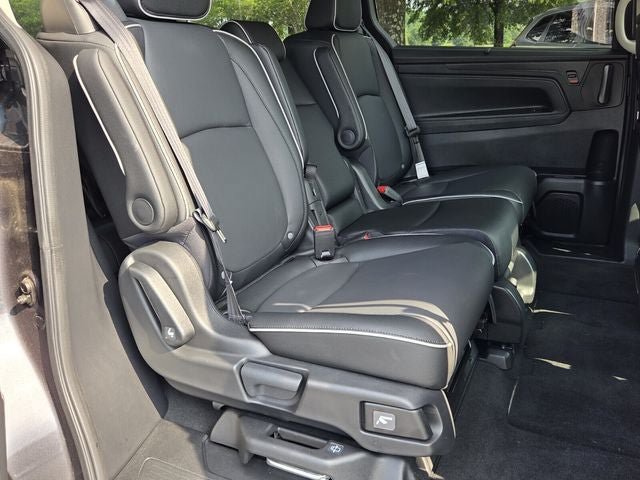 Certified 2026 Honda Odyssey Touring image 16