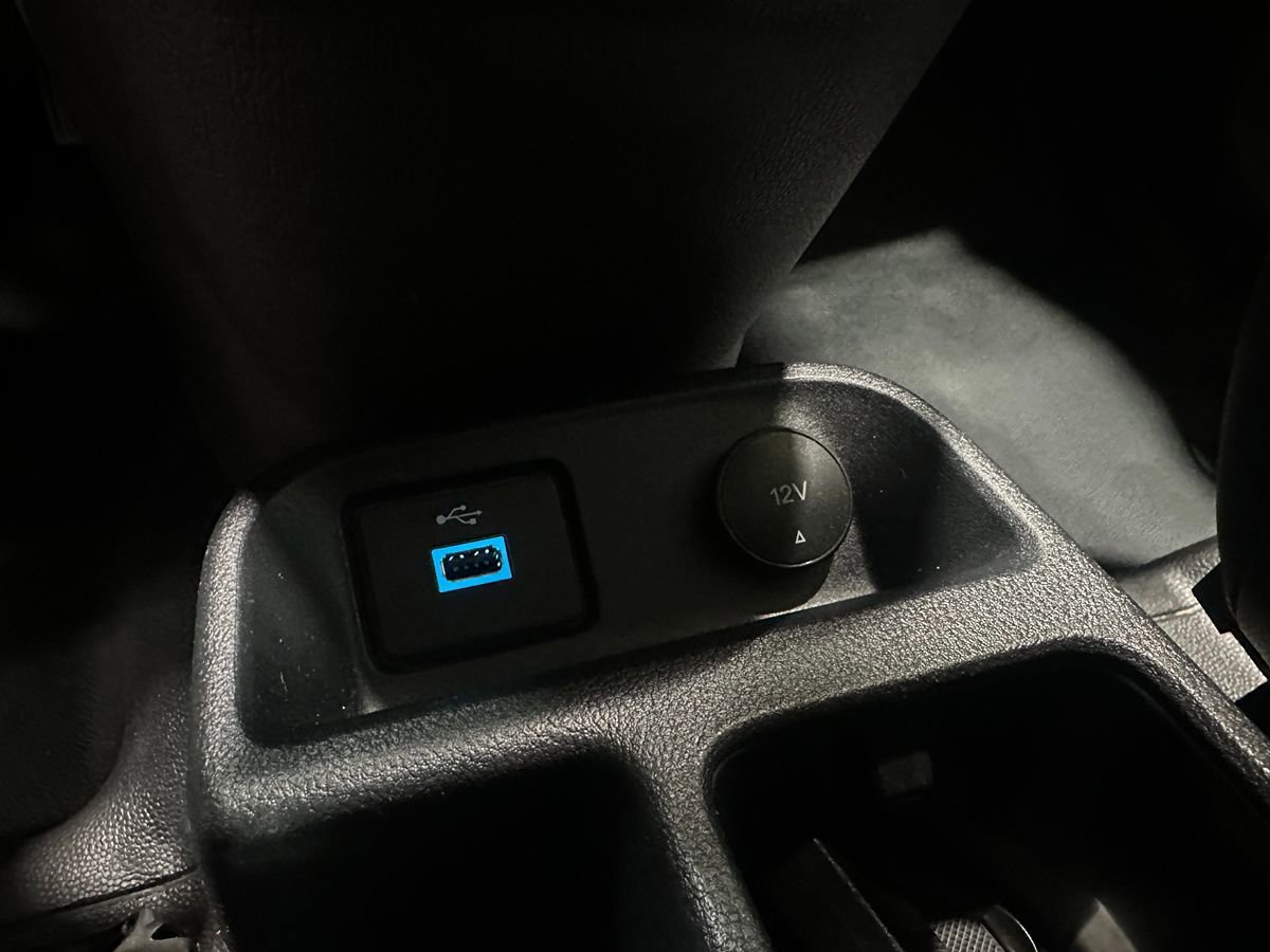 Used 2022 Ford Transit Connect XL FWD image 26