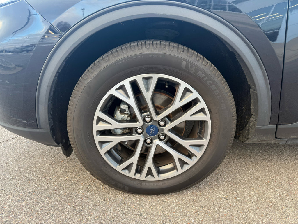 Used 2020 Ford Escape SEL image 9