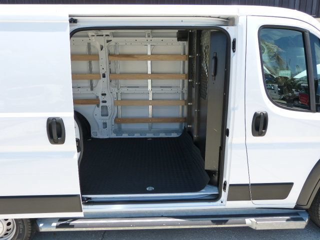 Used 2025 RAM ProMaster 2500 w/ U-Haul Equipment Group FWD image 22