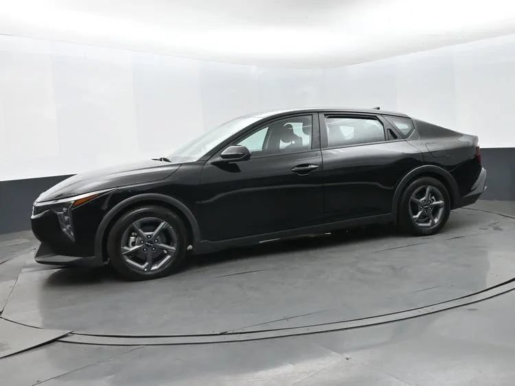 Used 2025 Kia K4 FWD image 5