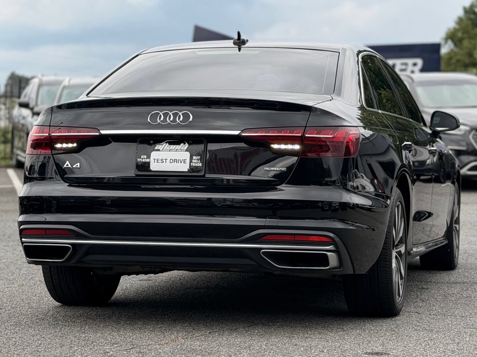Used 2022 Audi A4 2.0T Premium w/ Convenience Package AWD/4WD image 5