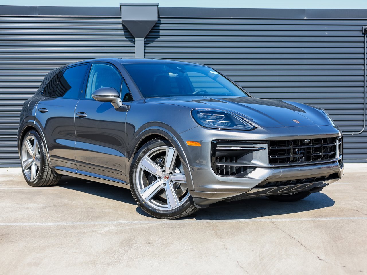 New 2026 Porsche Cayenne GTS image 9
