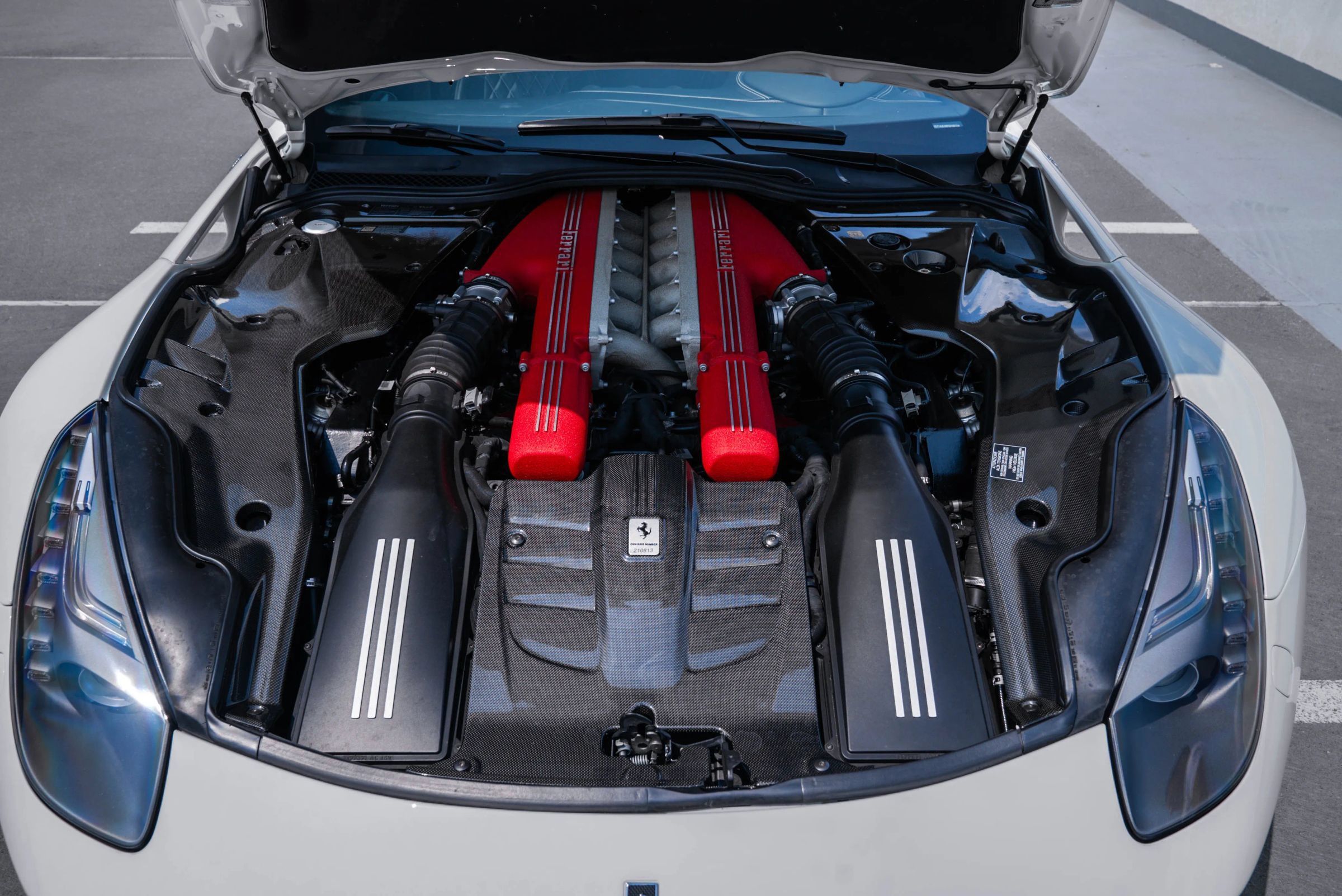 Used 2015 Ferrari F12 Berlinetta RWD image 30