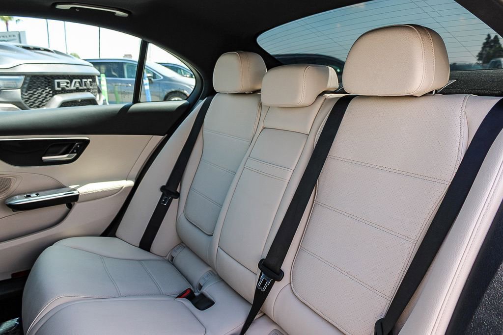 Used 2025 Mercedes-Benz C 300 4MATIC Sedan image 19