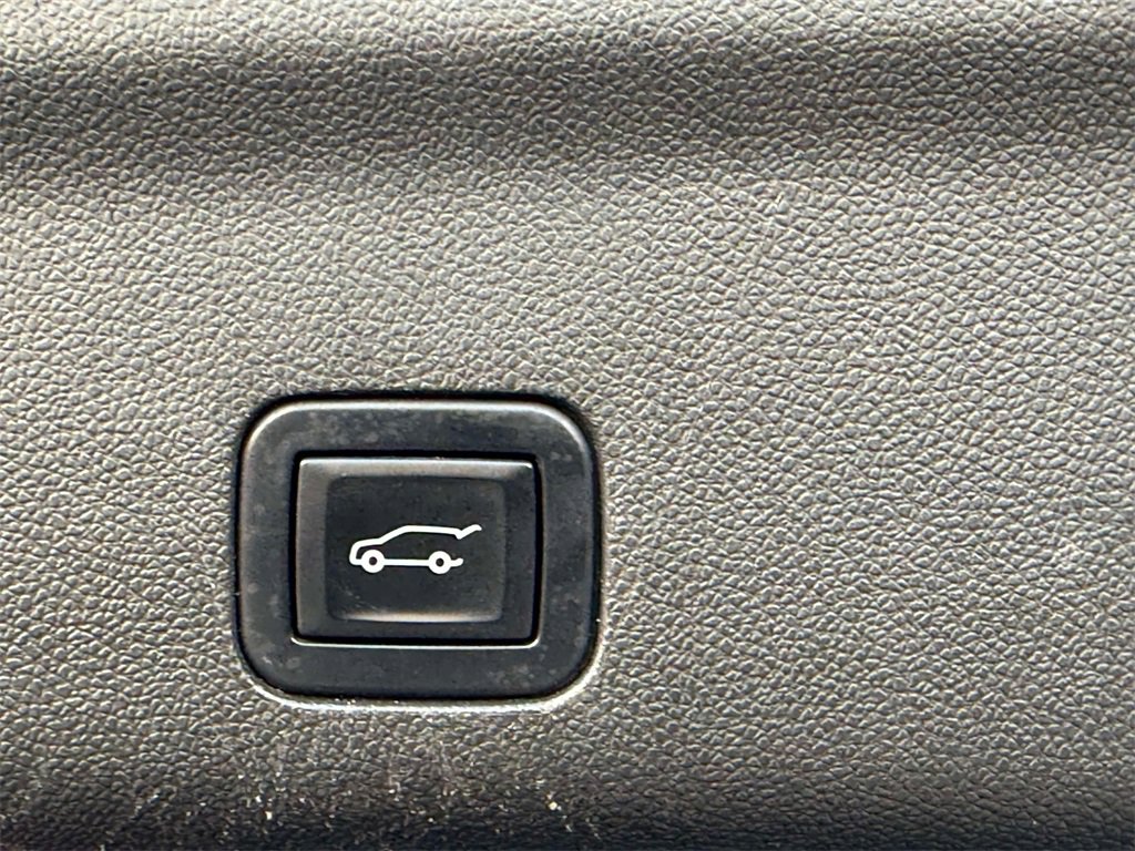 Used 2023 Cadillac Escalade Sport Platinum image 19