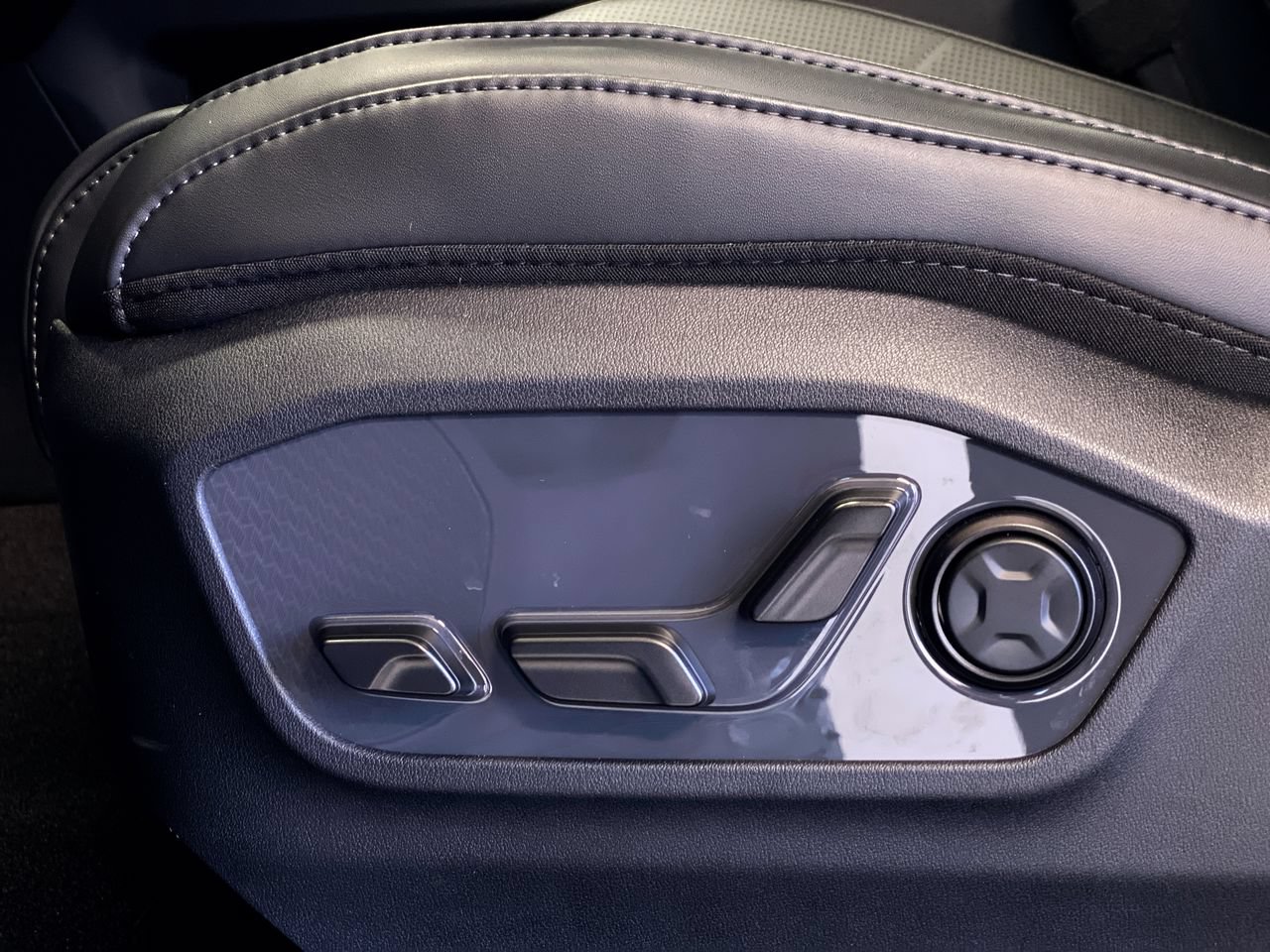 New 2027 Kia Telluride SX X-Pro AWD/4WD image 17