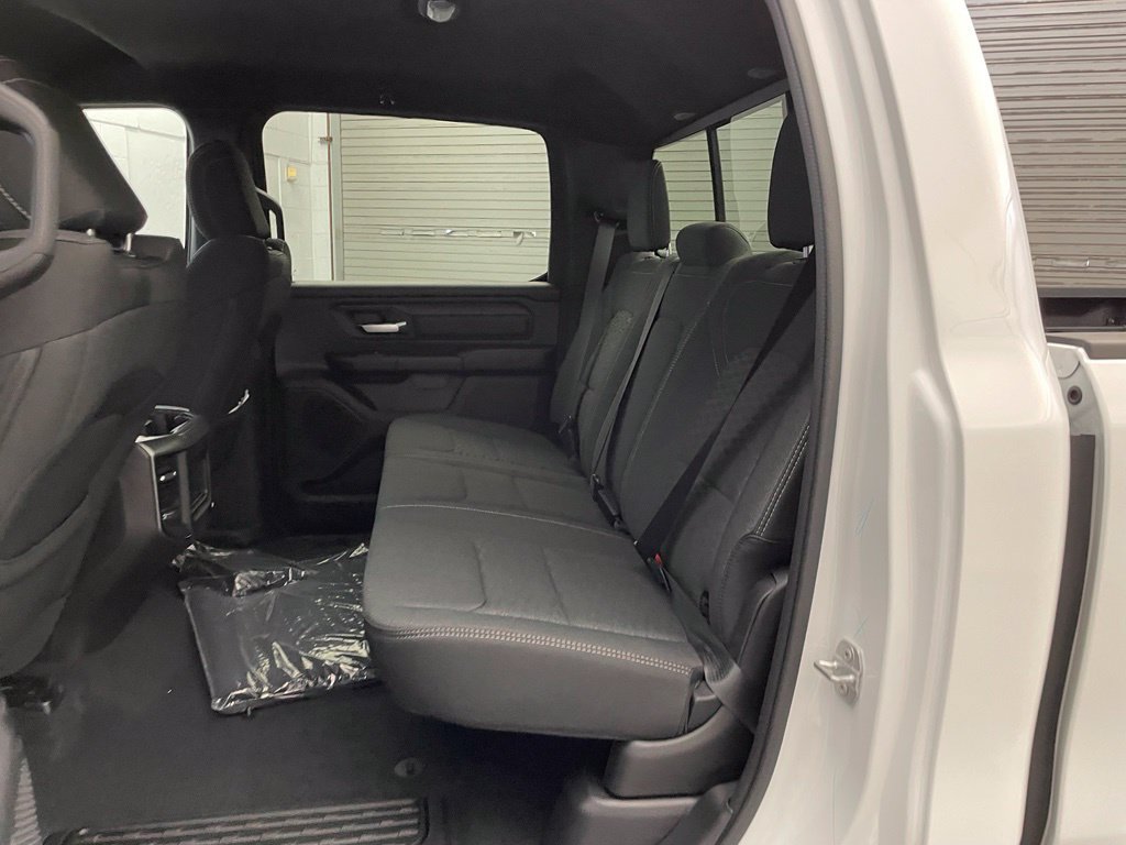 New 2026 RAM 1500 Express AWD/4WD image 17