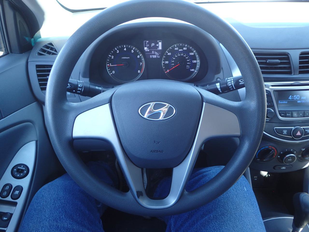 Used 2016 Hyundai Accent SE FWD image 13